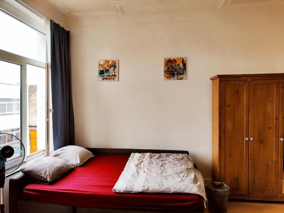 Appartement Studio Entier Avec Balcon - Tour Et Taxis Bruxelles