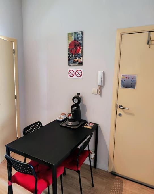 Appartement Studio Entier Avec Balcon - Tour Et Taxis Bruxelles